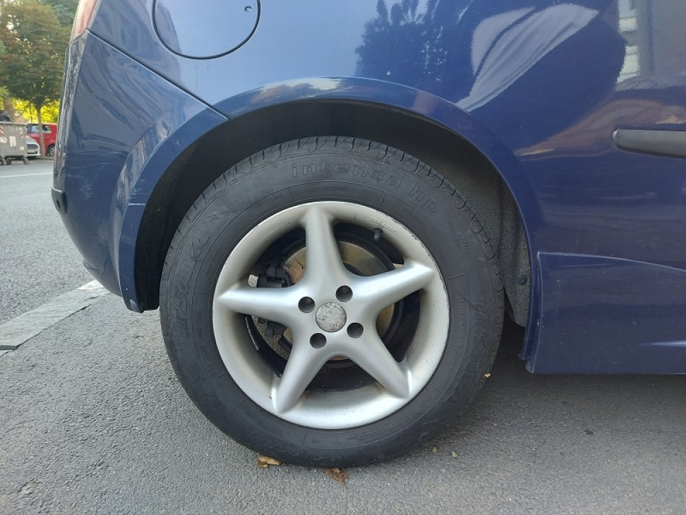 Ova je žena položila vozački iz 17. pokušaja nakon 12 godina, pogledajte njenu reakciju nakon što je saznala da je sve gotovo… (VIDEO)