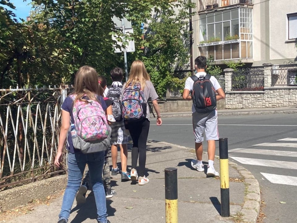 Ministar Šarčević objasnio šta čeka školarce u slučaju porasta broja obolelih od korone