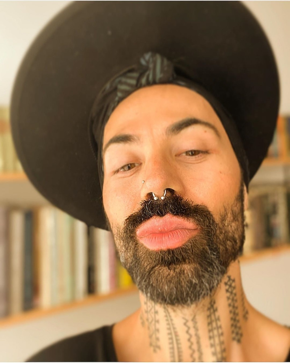 Božo Vrećo održao koncert na dan Patrijarhove smrti, zakazan i sledeći koncert (VIDEO)