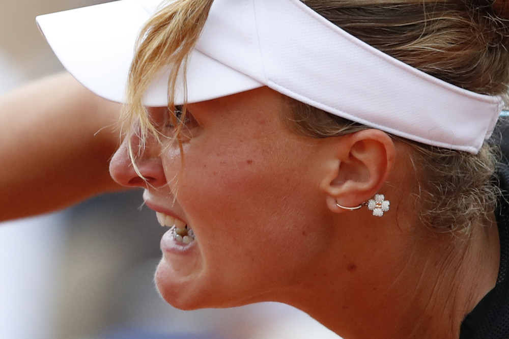 Odvratno je to na šta nas prisiljavaju, osećam se kao da smo zatvorenici! Hoću nazad svoju slobodu!