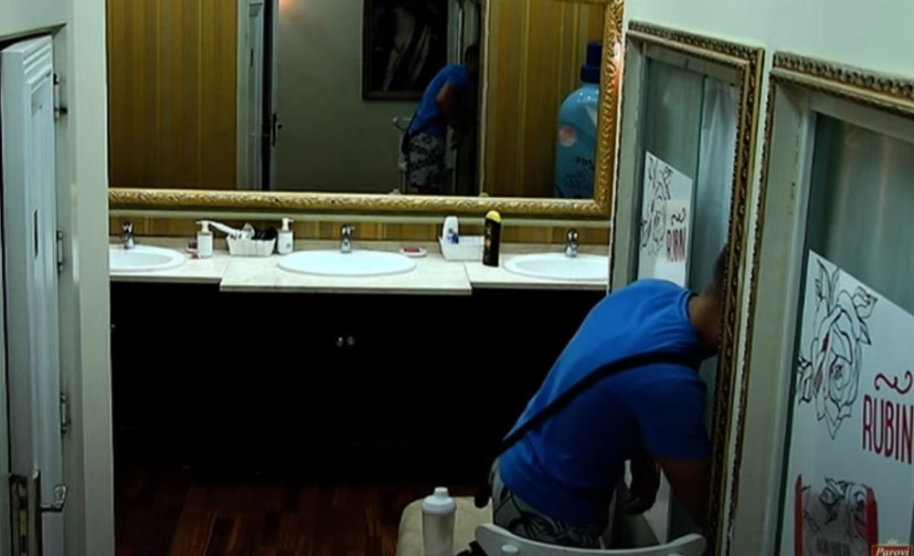 Gola vrištala iz kabine: Takmičar "Parova" nije mogao da obuzda požudu - UŠAO JE U NJU!