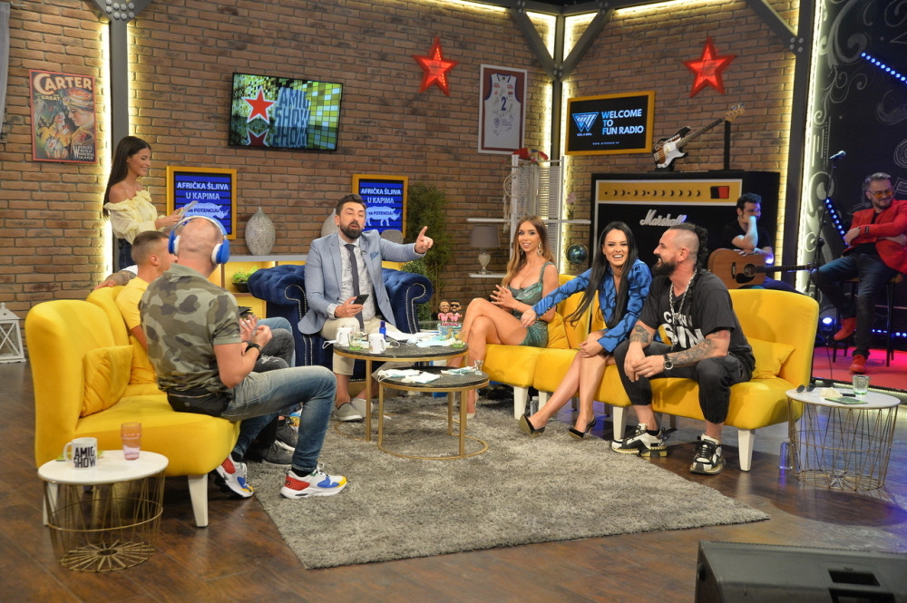 Skinula se najbliža saradnica Ognjena Amidžića: Detalj na golom telu svi gledaju u neverici!