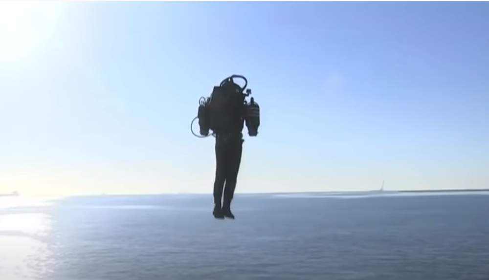 Piloti ga videli na 900 metara visine! (VIDEO)