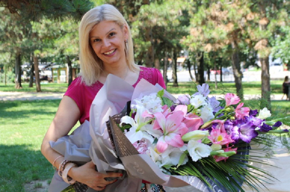 Katarina Krstajić: "Da ne pišem ne bih bila celovita ličnost! Od prodaje romana pomažem deci ometenoj u razvoju!"