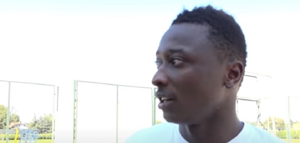 Umar Sadik u crveno-belom dresu! (FOTO)