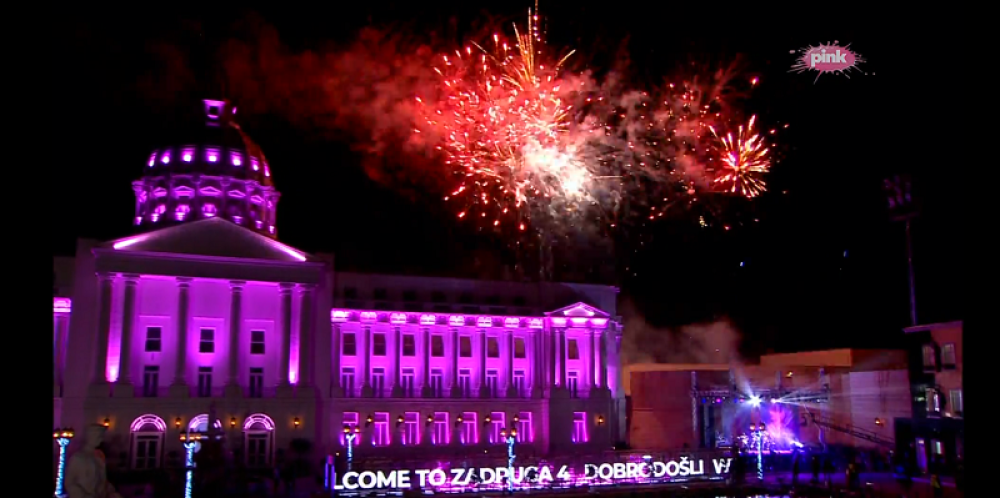 Se*si Hurikanke napravile pometnju u Zadruzi, svi nestrpljivo iščekuju njihovih pet minuta! (FOTO/VIDEO)