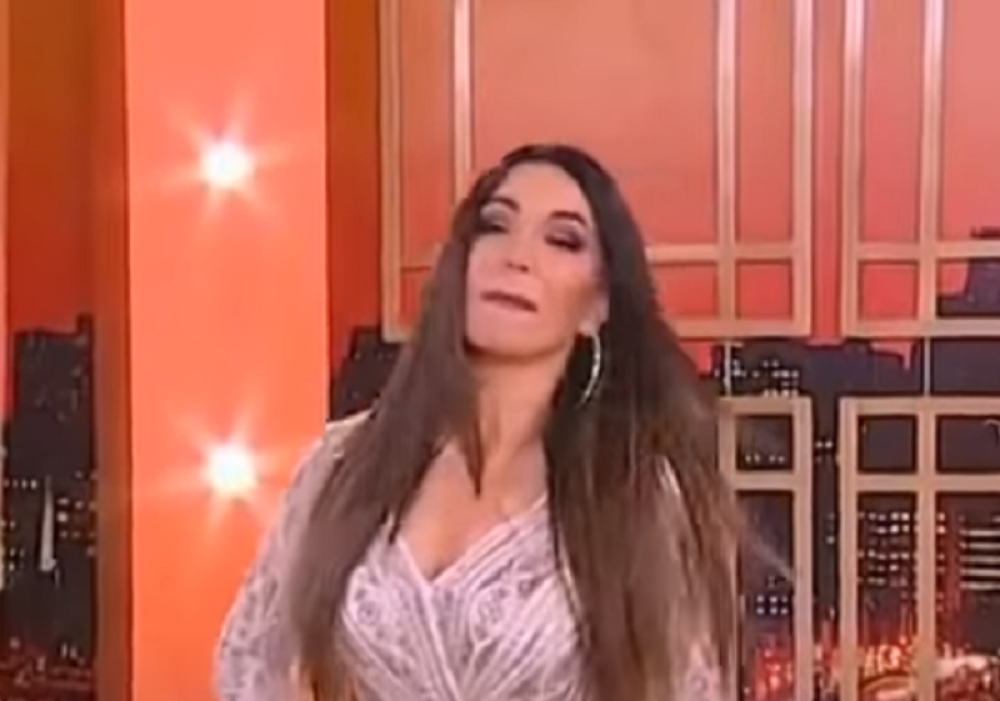 Jadranka Barjaktarević im peva, a tezgari po Beogradu (VIDEO)
