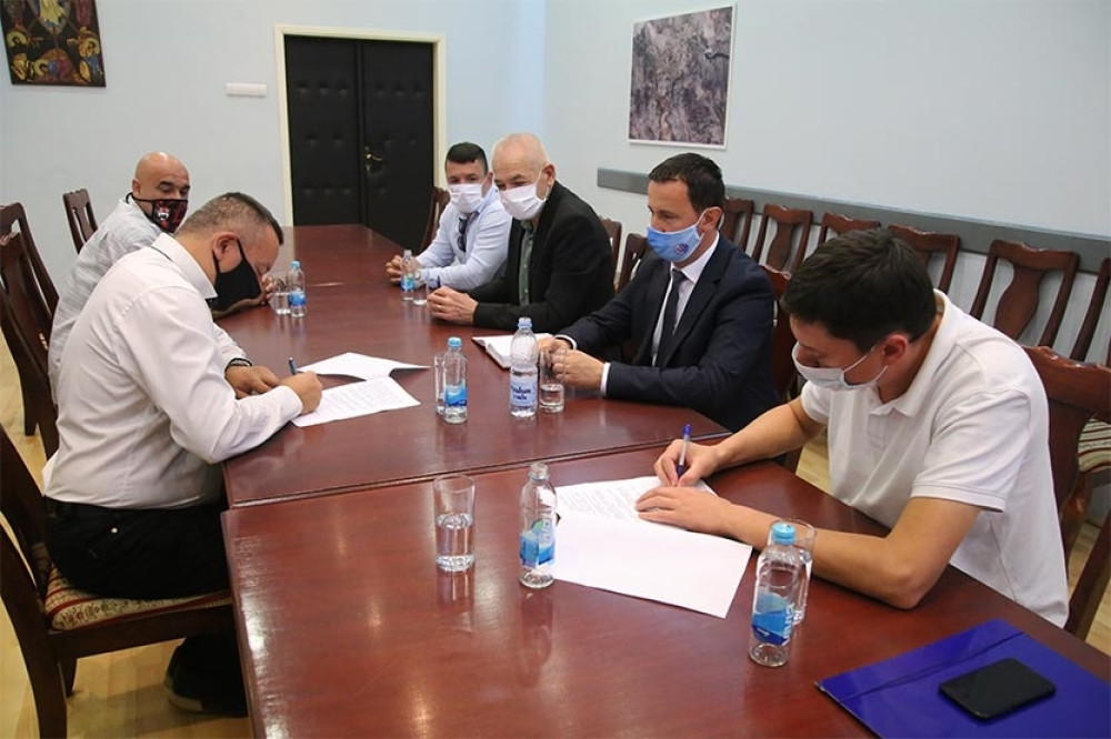 Radnički iz Kragujevca i Leotar iz Trebinja potpisali sporazum o saradnji