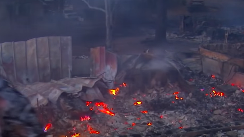 Stanovnici su imali 15 minuta da pobegnu od vatrene stihije! (VIDEO)