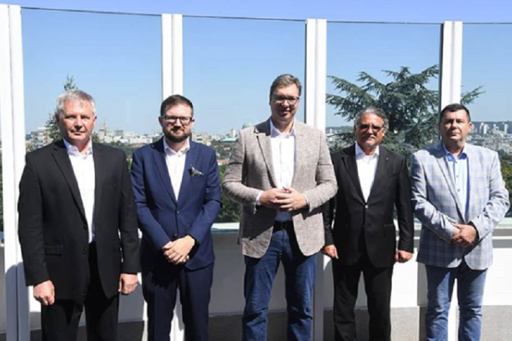 Predsednik Vučić u odabranom društvu, značajan sastanak okončan (FOTO)