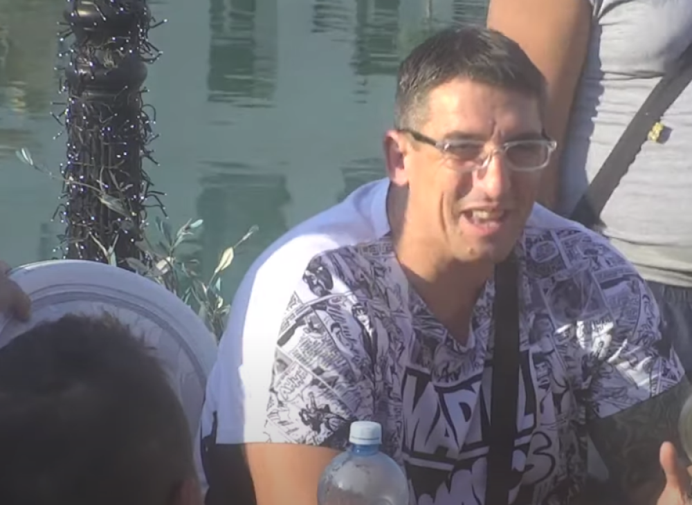 Kristijan Golubović otkinuo svojoj ženi pramen kose, a ćerku je zamalo UGUŠIO! (VIDEO)