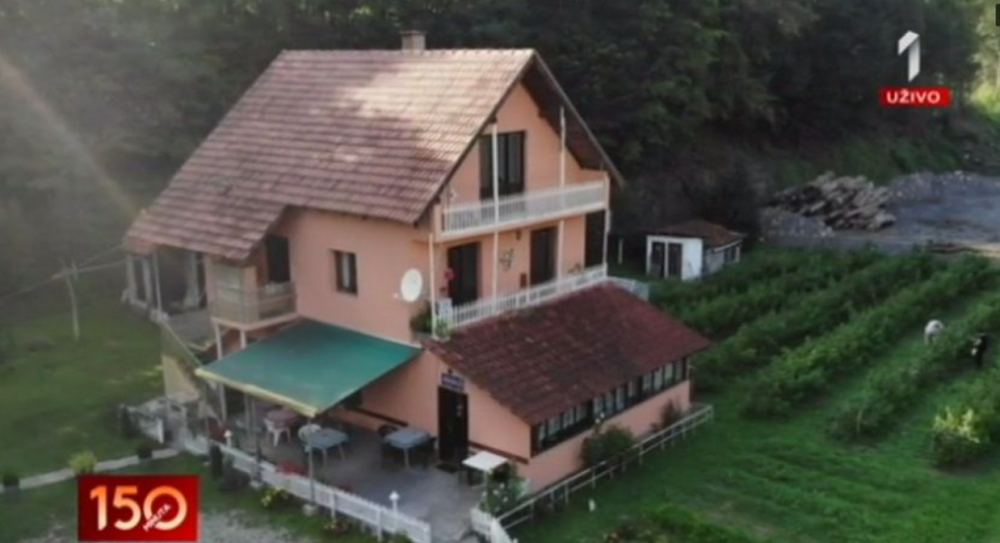 Naizgled obična kafana, ali se u njoj brakovi sklapaju kao od šale! Gazdarica Vida kaže da se do sada njih 19 udalo