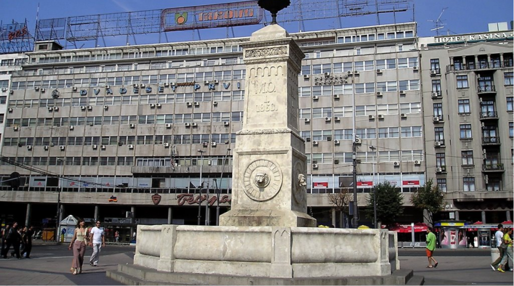 Inicijali ktitora i godina podizanja česme jasno su vidljivi na ovoj velelepnoj građevini