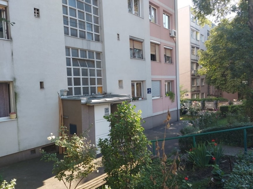 Nakon svađe sa mužem, žena ubila troje dece