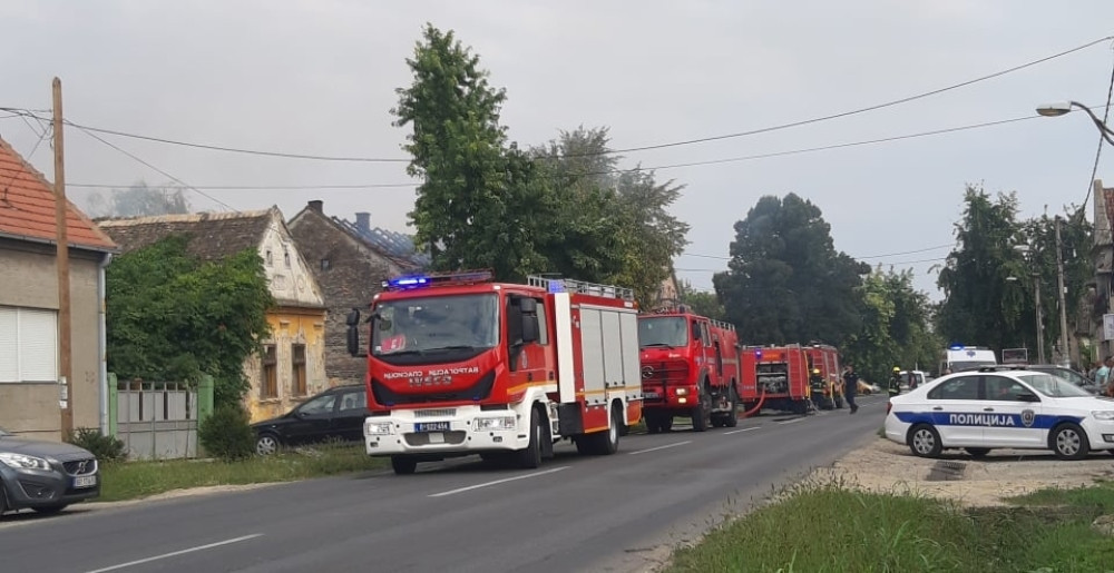 Starica slučajno zapalila krevet, brat nije uspeo da je spasi