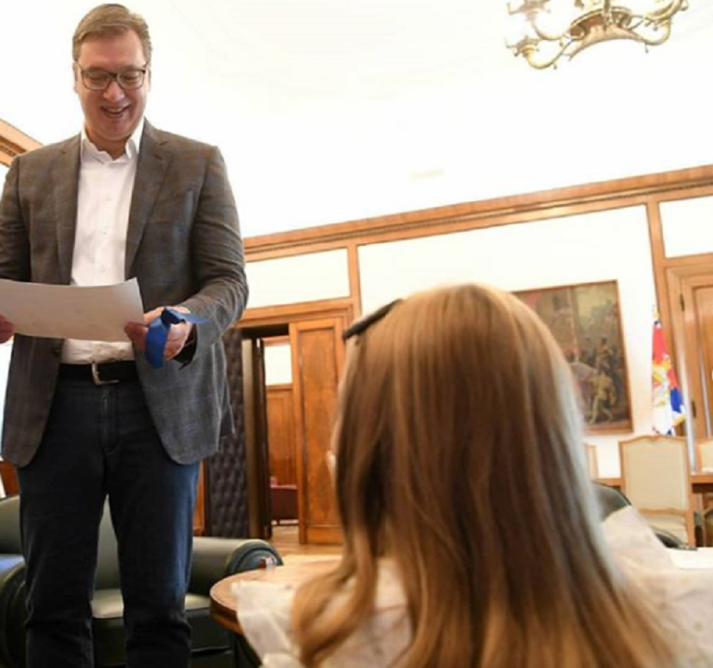 Mina je došla u predsedništvo sa OVIM ZAHTEVOM, nije mogao da odbije (FOTO)