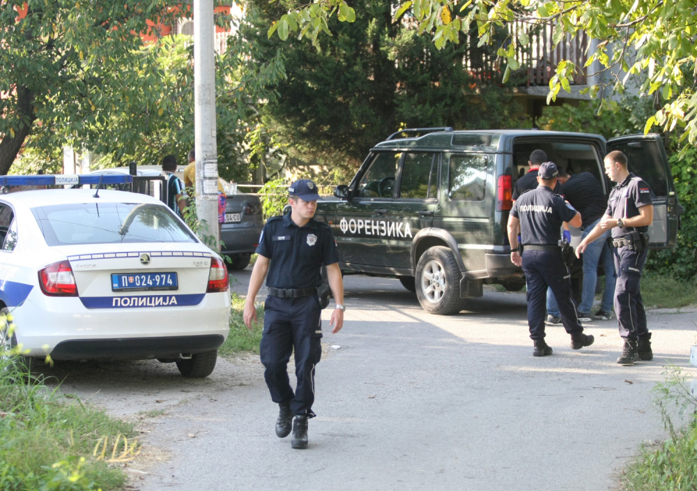 Pucali na kuću Vesne S. u Rakovici