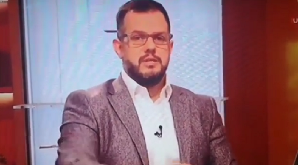 Voditelj "Dnevnika" napravio lapsus, pa postao hit na internetu! (VIDEO)