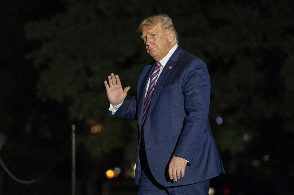 Oglasio se Trampov doktor: Otkrio u kakvom su stanju Melanija i predsednik Amerike