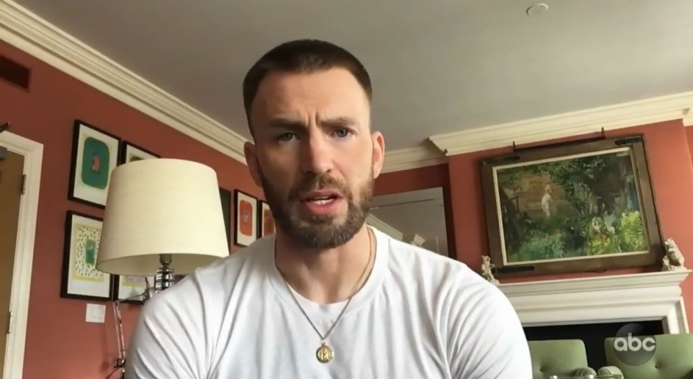 Kapetan Amerika pokazao penis u erekciji na društvenim mrežama, pa iskoristio to u političke svrhe!