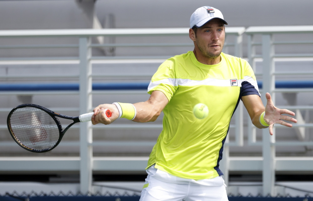 Srbin za samo sat vremena deklasirao protivnika i nastavio pohod na titulu