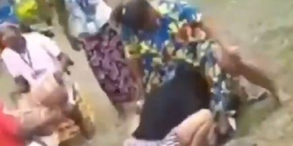 Na mladoženju naskočile svastike, OVO ne sme da se desi ako misli da se oženi (VIDEO)