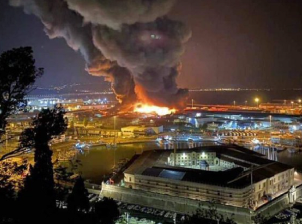 Trideset minuta nakon ponoći vatrogasci hitno reagovali