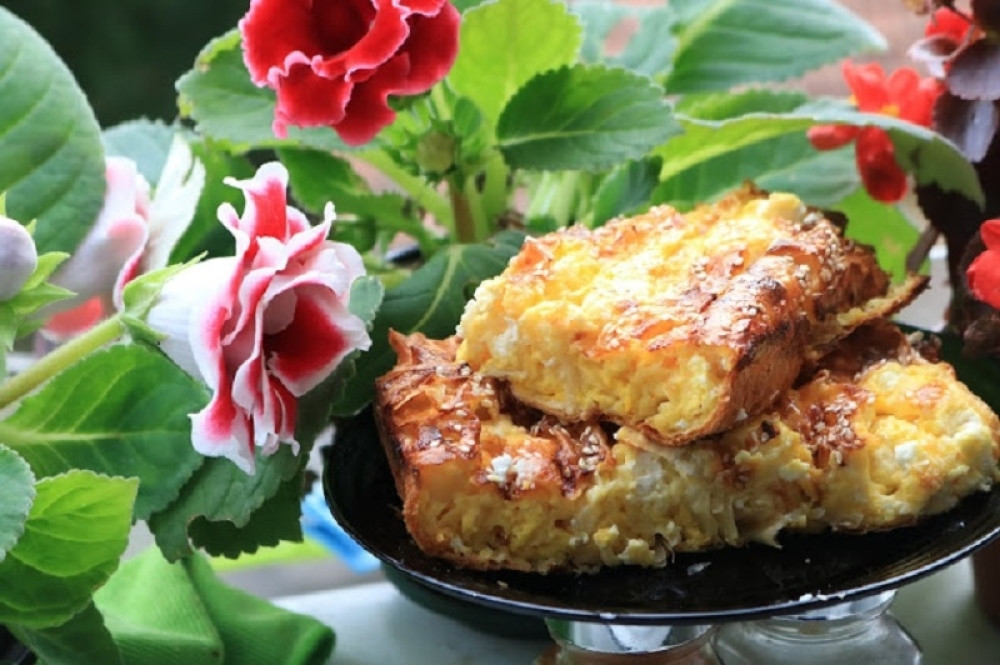 Naborana gibanica sočna i puna nadeva kojoj nećete moći da odolite!