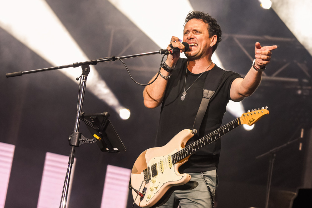 Dženan Lončarević iskreno o temama koje potresaju estradu i bahatim kolegama!