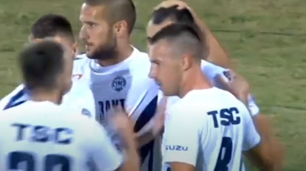 Kakva borbenost sa dva igrača manje: TSC nezasluženo poražen od rumunskog kluba! Videli smo 12 golova! (VIDEO)