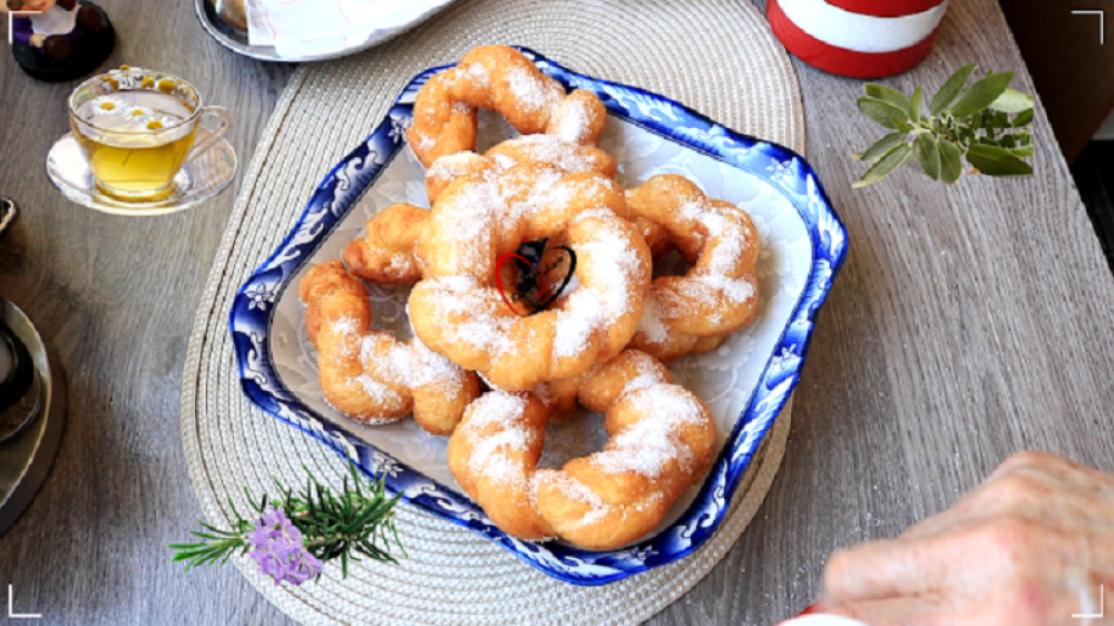 Slatki penasti venčići za decu, ali i sve hedoniste! (FOTO/VIDEO)