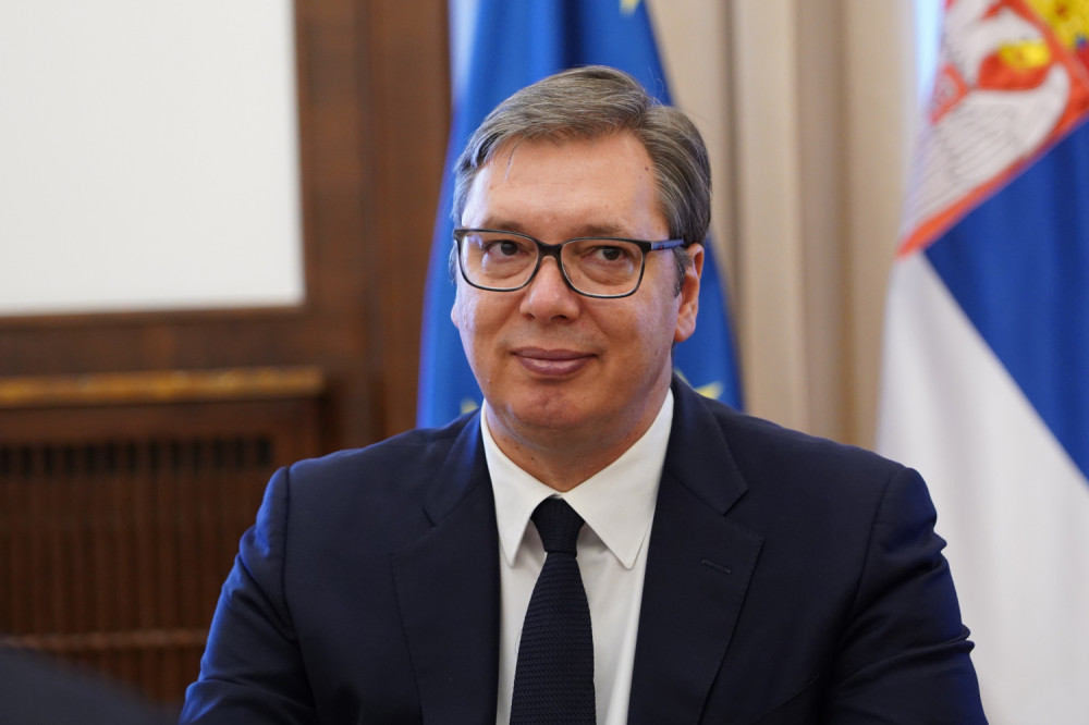 Predsednik Vučić sreo srpsku misicu u vozu, a onda je ona sela kraj njega i započela razgovor: Za lepoticu je ovo bio istorijski trenutak! (FOTO)
