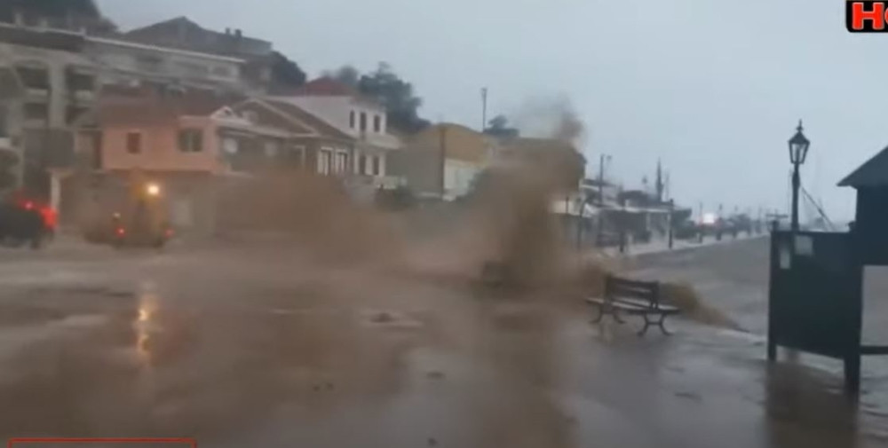 Apokaliptično u Grčkoj, snažan uragan divlja, ima i nastradalih (VIDEO)