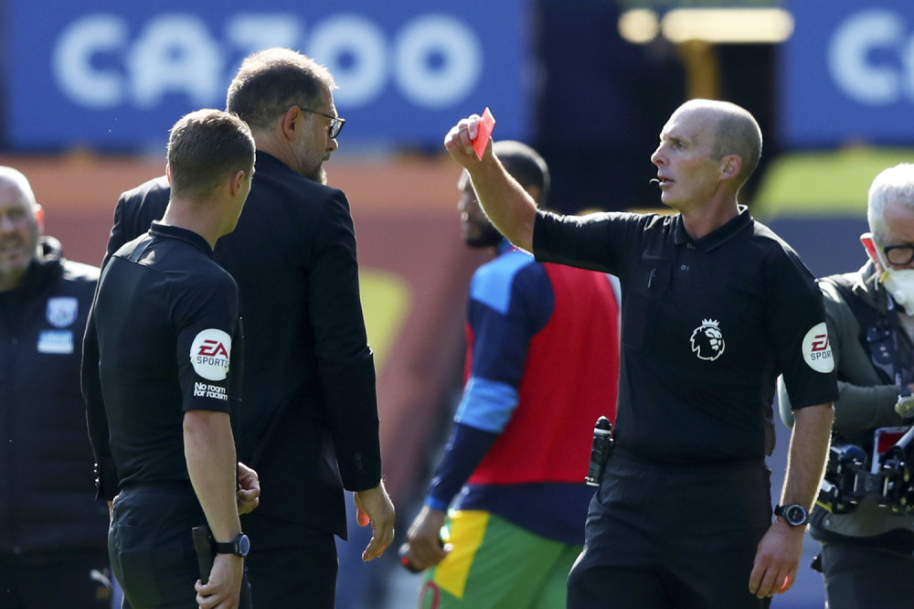 Pominjao i ubistvo, sudija se branio kartonima (VIDEO)