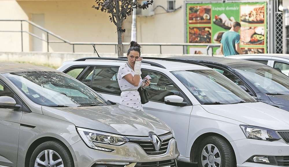 Evo šta radi Ljupka Stević nakon što je demolirala dva automobila bivšem dečku! (VIDEO)