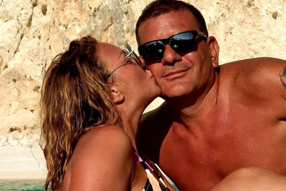 Poznata pevačica se udala u 44. godini: Nije mogla da sakrije sreću (FOTO)