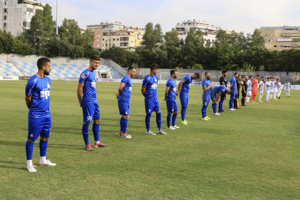 Guraju prst u oko savezu, izađu na teren i odbiju da igraju