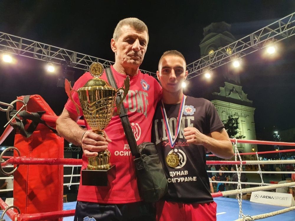 Bokseri Radničkog šampioni, Loznica predala meč na 0:6