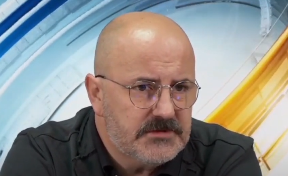 Kokan Mladenović brutalno razbio opoziciju!