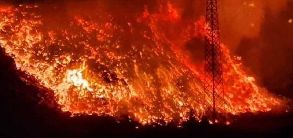 Zbog požara pustili zatvorenike, vatrogasci u panici