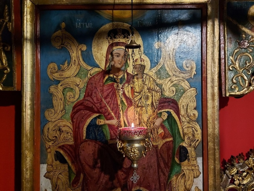 Vernici se okupili ispred Stare pravoslavne crkve u Sarajevu