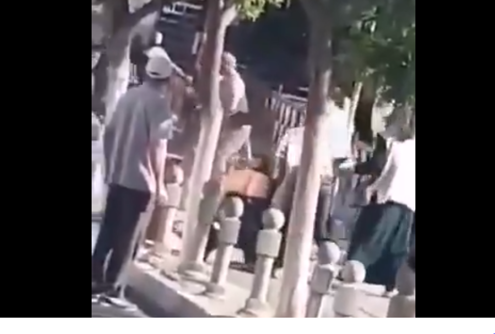 Tridesetak učesnika u brutalnoj tuči, a onda su oteli leš pokojnika iz infektivne klinike (VIDEO)