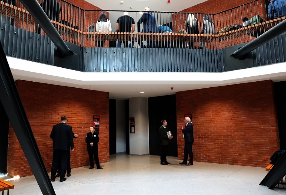 Javnost je isključena zbog očuvanja tajnosti podataka