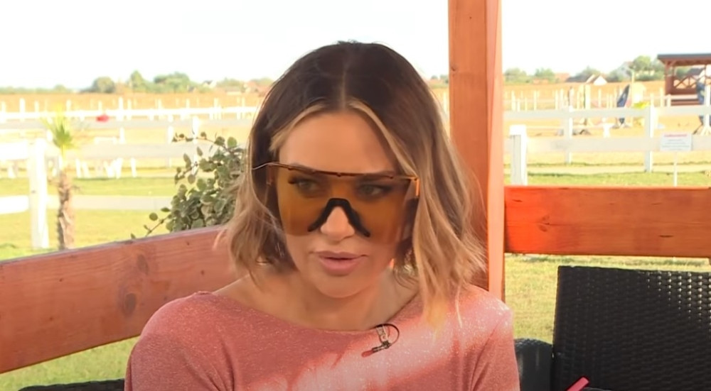 Ana Nikolić nakon što je smršala, nikada izazovnija: Na snimanju spota krenula da se igra i podigla suknju, a sve se videlo!