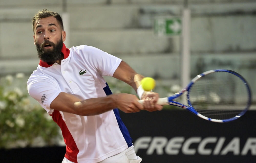 Novaka osudili a tenisera iz Francuske pustili da igra zaražen koronom!