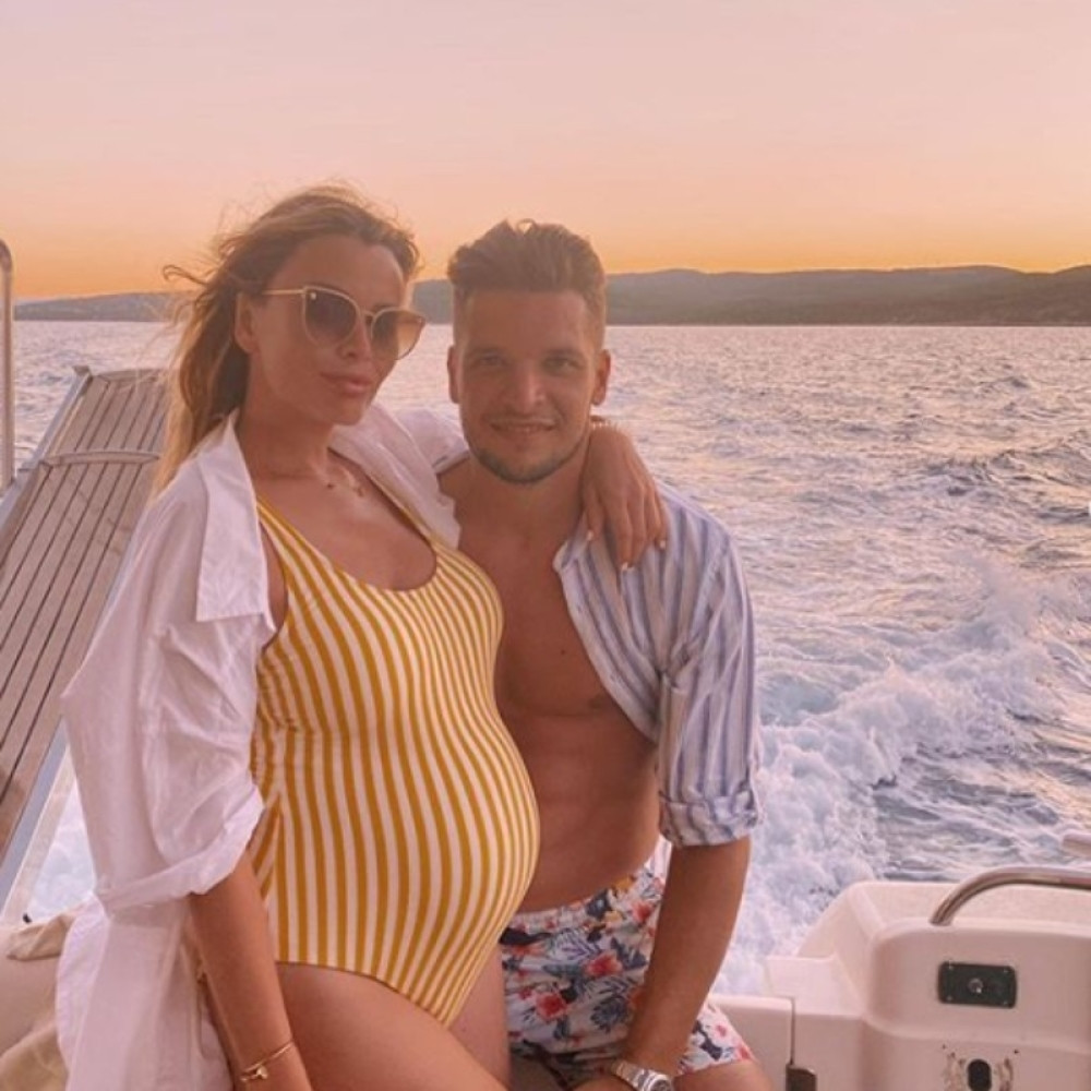 Srpkinja Alisa Milenković rodila sina Albancu! (FOTO)