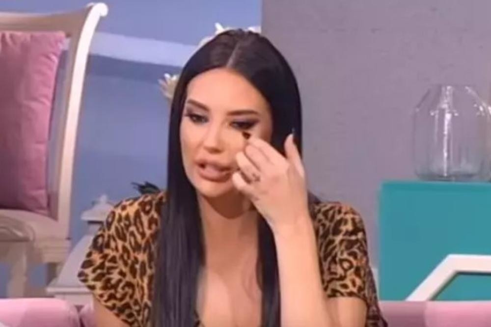 Katarini Grujić uništen automobil od preko 70.000 evra!