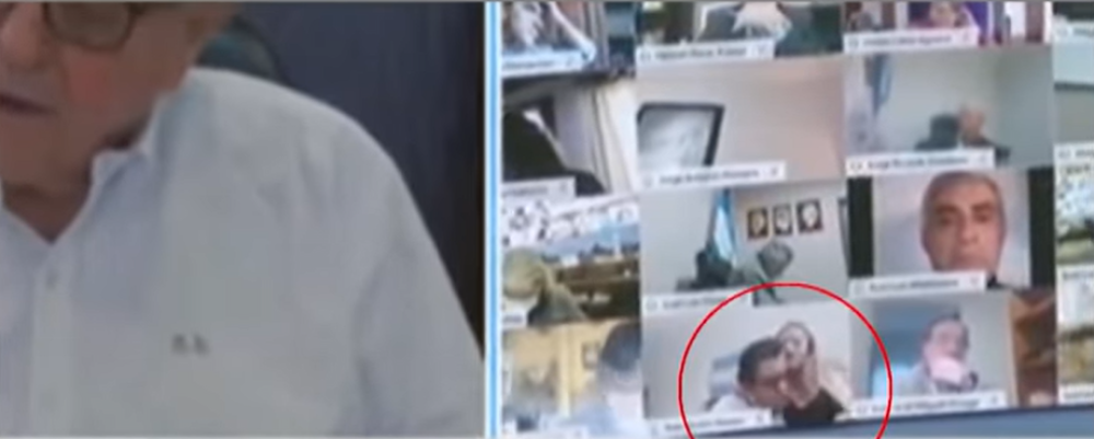 Poslanik Skupštine uhvaćen kako tokom sednice skida devojku i dodiruje je! (VIDEO)