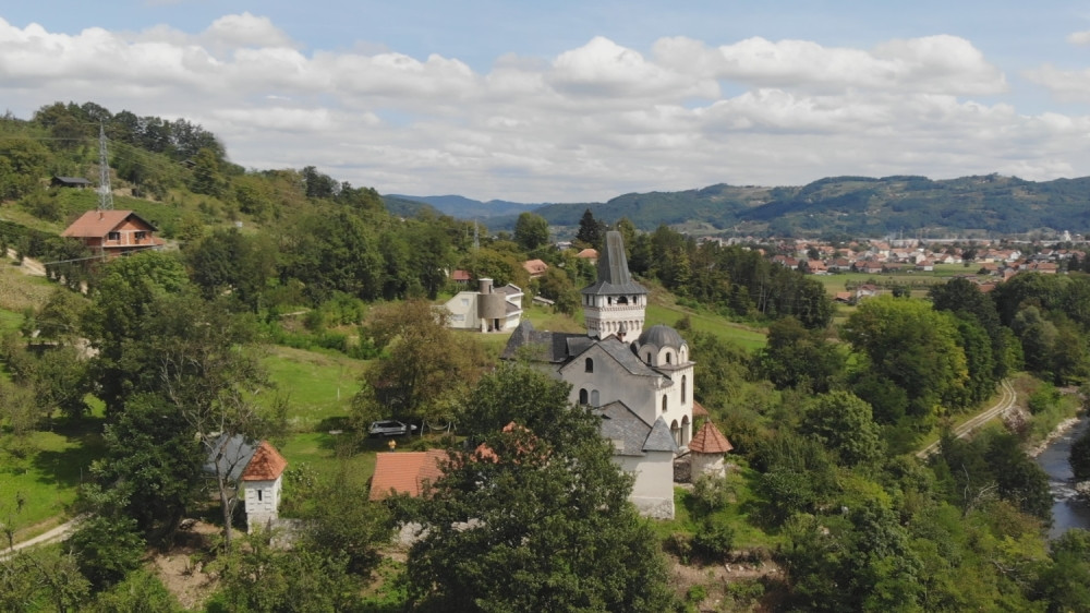 Kamen za njegovu izgradnju Ljubivoje je dovlačio ručno, a zbog kupole u vizantiskom stilu mnogi misle da je nešto sasvim drugo (FOTO/VIDEO)