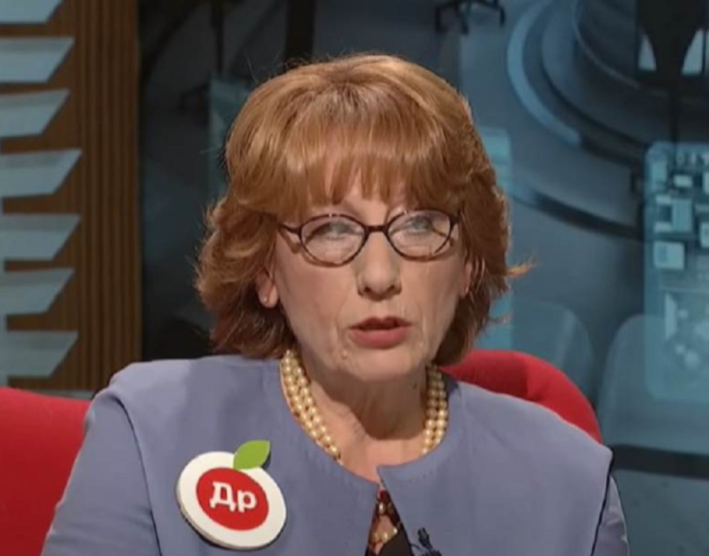 "Preporučujem i da je ispirate kantarionovim uljem"